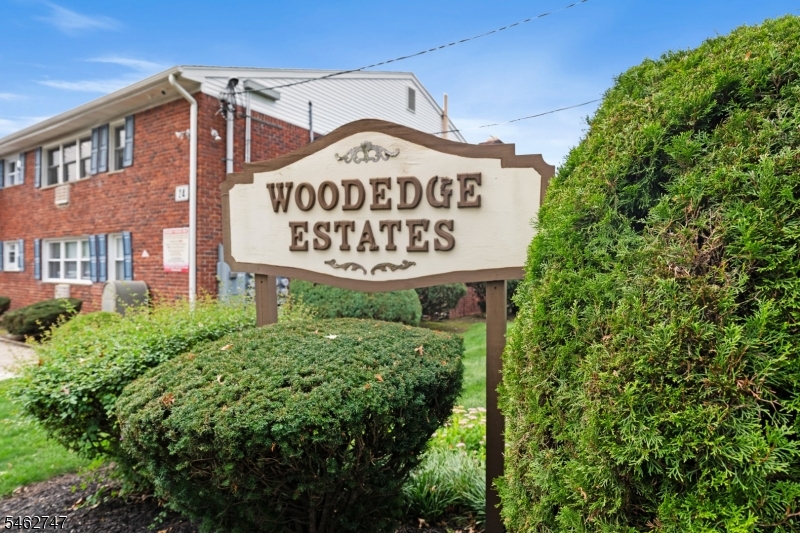 32 A-6 Woodedge Avenue Edison NJ 08817
