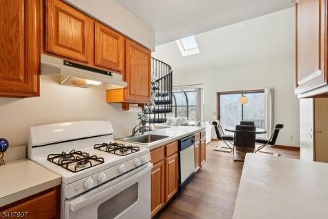 8 Baily Bunion Court Vernon NJ 07462