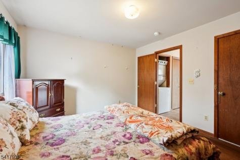 8 Baily Bunion Court Vernon NJ 07462