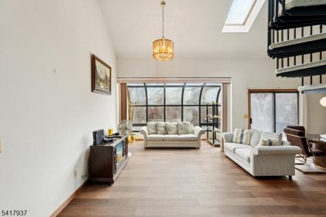 8 Baily Bunion Court Vernon NJ 07462