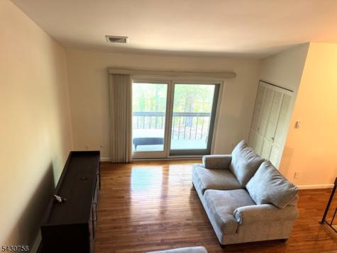 1065 Treetops Wharton NJ 07885
