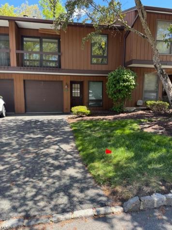 1065 Treetops Wharton NJ 07885