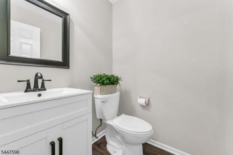 154 Leeds Court Madison NJ 07940
