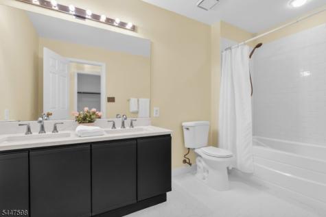154 Leeds Court Madison NJ 07940