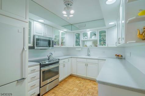 41 Wareham Court Scotch Plains NJ 07076