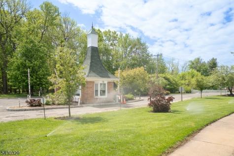 41 Wareham Court Scotch Plains NJ 07076