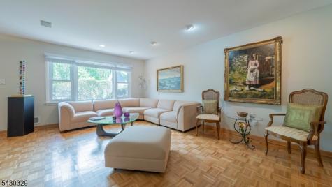 41 Wareham Court Scotch Plains NJ 07076