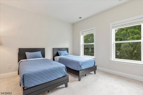 102 Abbe Road Little Falls NJ 07424