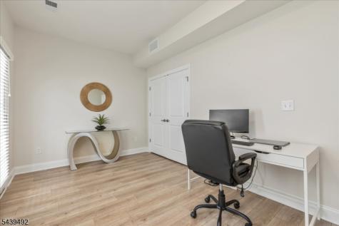 102 Abbe Road Little Falls NJ 07424