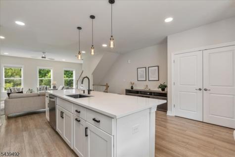 102 Abbe Road Little Falls NJ 07424