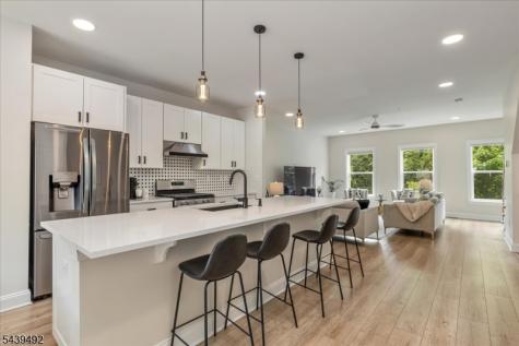 102 Abbe Road Little Falls NJ 07424