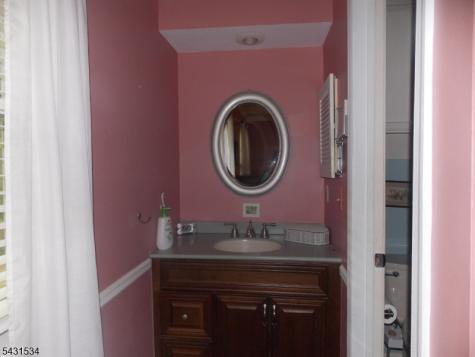 281 Abbey Drive Franklin NJ 08873