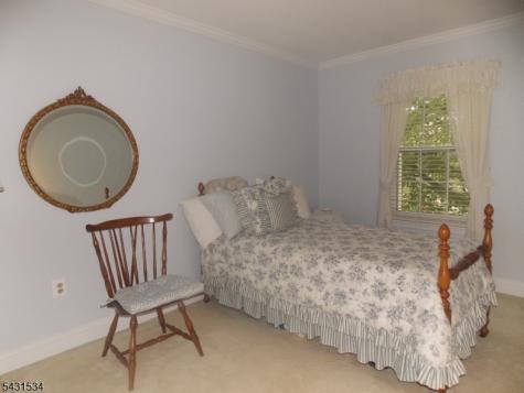 281 Abbey Drive Franklin NJ 08873