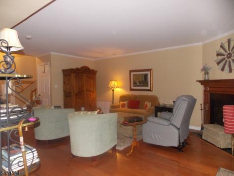 281 Abbey Drive Franklin NJ 08873