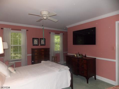 281 Abbey Drive Franklin NJ 08873