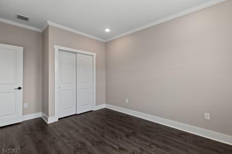 81 Arnold Drive Wood-ridge NJ 07075
