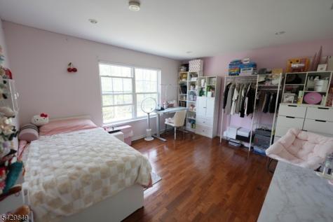 10 Queens Lane Wayne NJ 07470