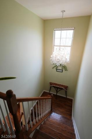 10 Queens Lane Wayne NJ 07470