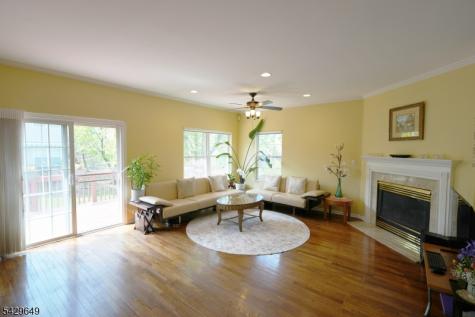 10 Queens Lane Wayne NJ 07470