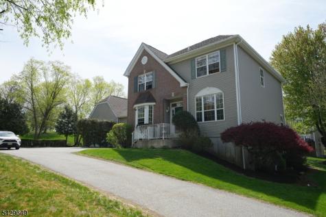10 Queens Lane Wayne NJ 07470