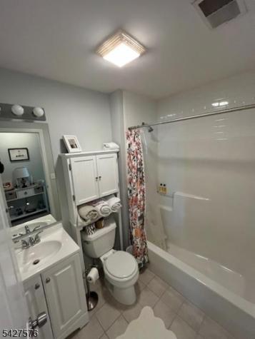 79 Bourne Ci Hardyston NJ 07419