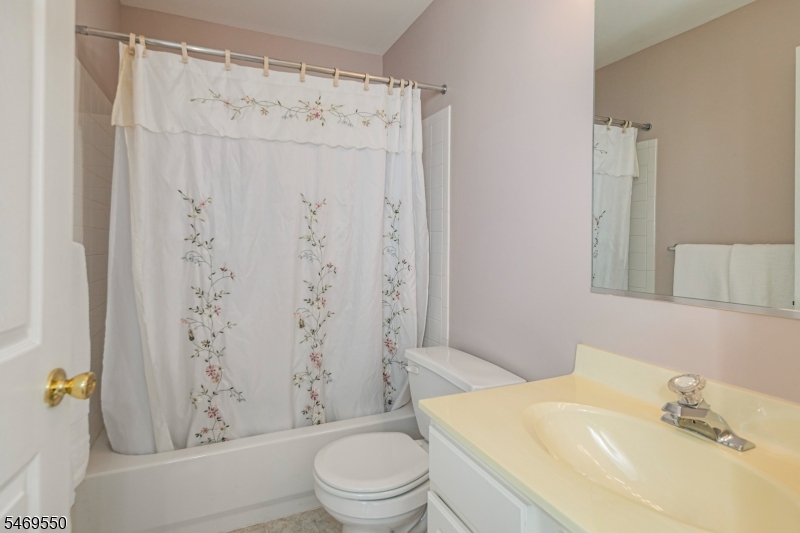 272 Colt Street Hopewell NJ 08534