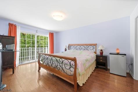 212 Riverwalk Way Clifton NJ 07014