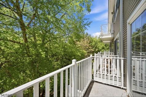 212 Riverwalk Way Clifton NJ 07014