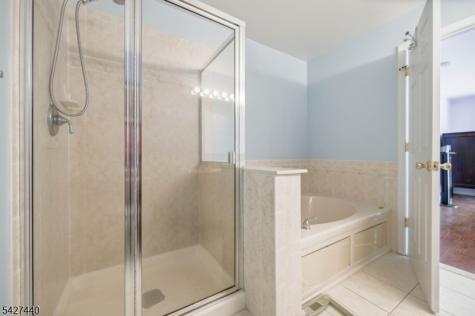 212 Riverwalk Way Clifton NJ 07014