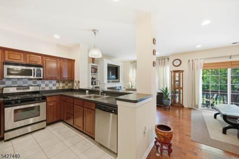 212 Riverwalk Way Clifton NJ 07014