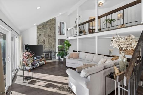 66 Kingsberry Drive Franklin NJ 08873
