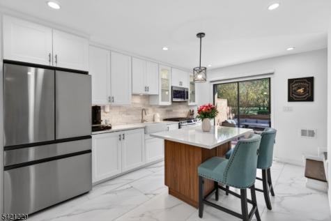 66 Kingsberry Drive Franklin NJ 08873