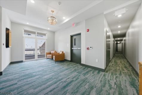 21 Lincoln Park Newark NJ 07102