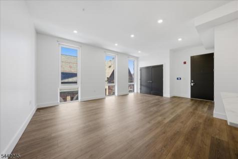 21 Lincoln Park Newark NJ 07102