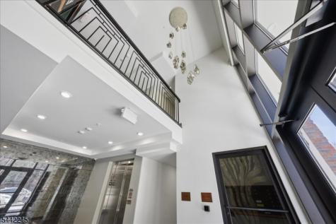 21 Lincoln Park Newark NJ 07102