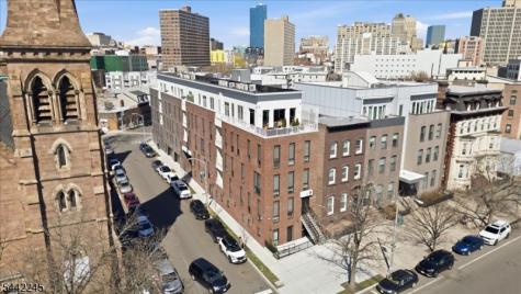 21 Lincoln Park Newark NJ 07102
