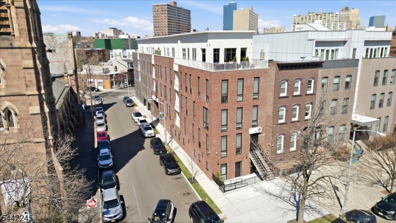 21 Lincoln Park Newark NJ 07102