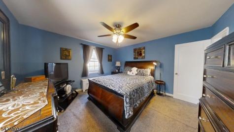 29 Colfax Manor Roselle Park NJ 07204