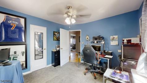 29 Colfax Manor Roselle Park NJ 07204