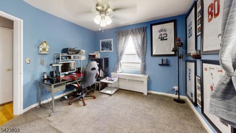 29 Colfax Manor Roselle Park NJ 07204