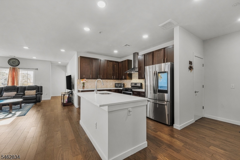 724 Lorhan Drive Piscataway NJ 08854