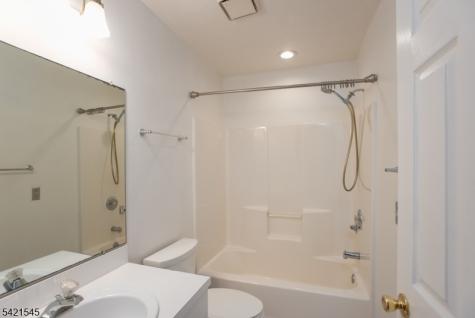 109 Tallwood Lane Green Brook NJ 08812