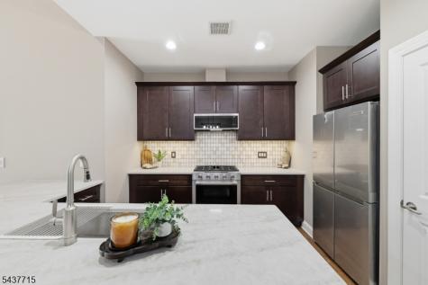 9 Coneflower Court Allamuchy NJ 07840
