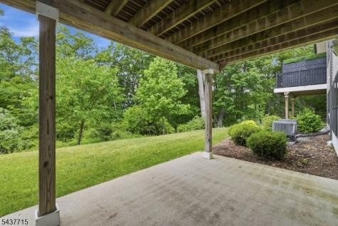 9 Coneflower Court Allamuchy NJ 07840