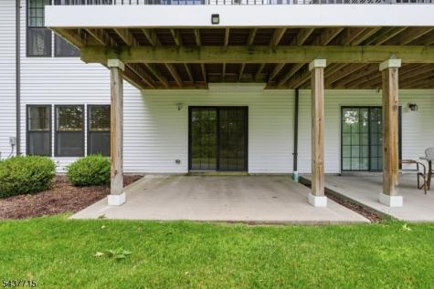 9 Coneflower Court Allamuchy NJ 07840