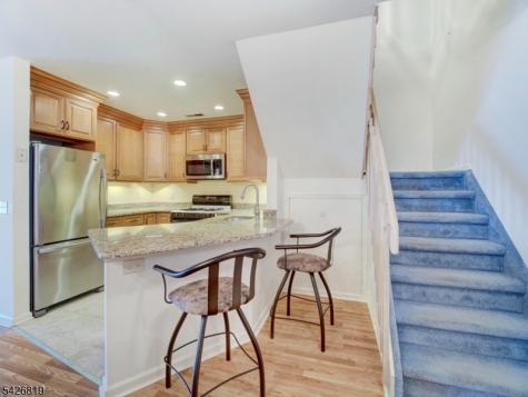 28 Helton Terrace Montville NJ 07045