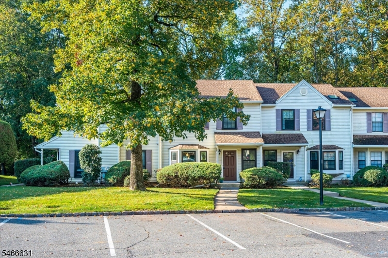 3302 Stonehedge Road Edison NJ 08820