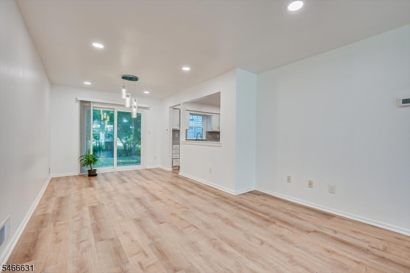 3302 Stonehedge Road Edison NJ 08820