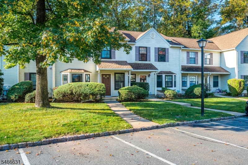 3302 Stonehedge Road Edison NJ 08820