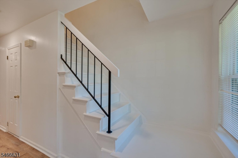 3302 Stonehedge Road Edison NJ 08820